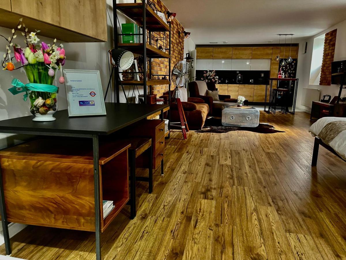 Underground Apartment Bratislava-Nivy Dış mekan fotoğraf